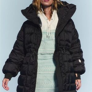 Free People Movement Like A Dream Long Reversible Puffer Jacket in Black ❄️